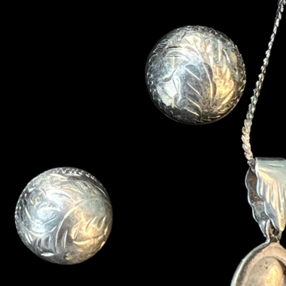925 Silver Stamped Locket/Earrings Set 🎉2X Host Pick🎉 - Picture 3 of 13